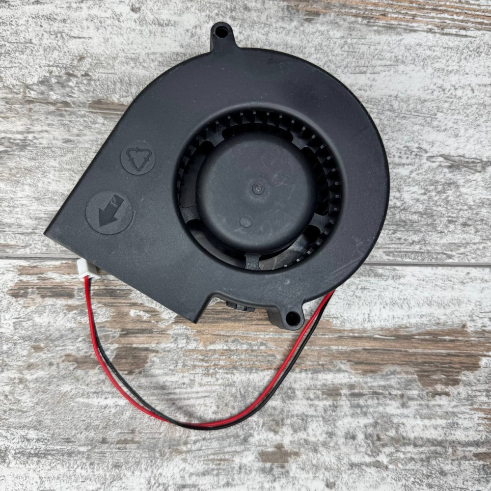 Центробежный вентилятор Delta Electronics BFB1012VH 12В 5300 об/мин 2.7А для серверов, ЧПУ и электроники