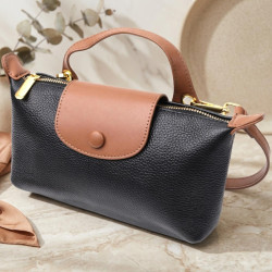 Стильная женская сумка с интересным клапаном из натуральной кожи Vintage 22252 Черная