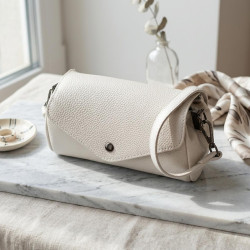 Шкіряна сумка з трикутним клапаном Vintage 22255 Біла