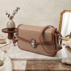 Стильная женская сумка с фактурным клапаном из натуральной кожи Vintage 22620 Бежевая
